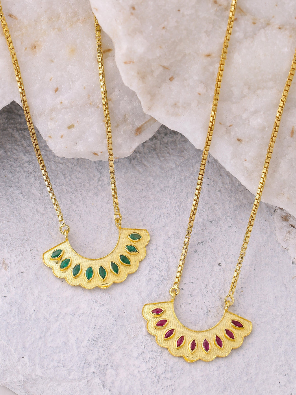 Classic Ruby/Emerald pendant